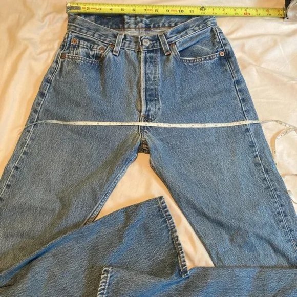 Vintage Levi's 501s made in USA - Picture 15 of 16